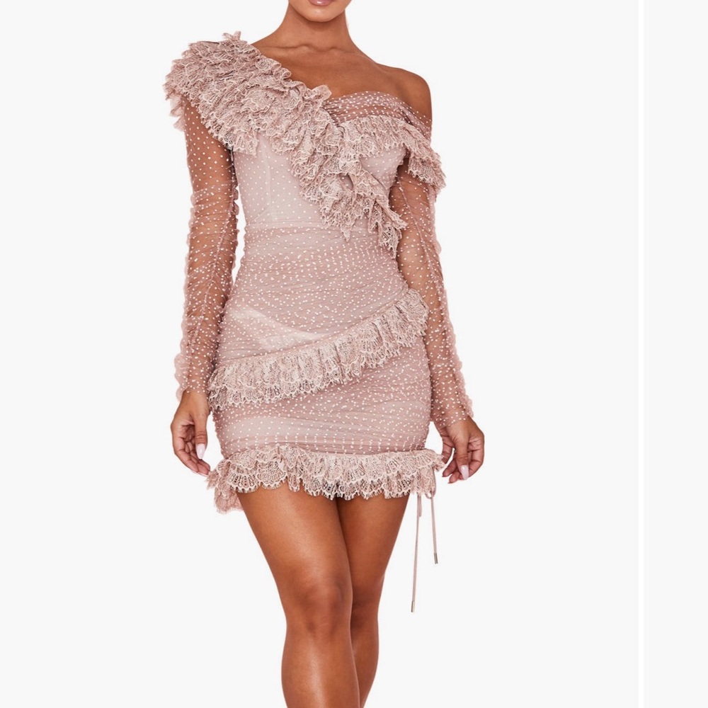 HOUSE OF CB
Sorrel Tulle Asymmetric
Minidress